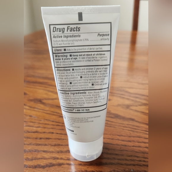 NuSkim AP24 Whiteming Fluoride Toothpaste - Picture 2 of 3